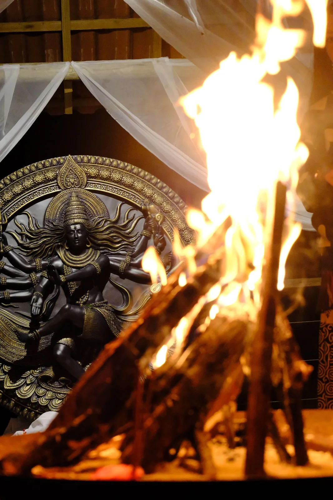 Agni Puja, a cerimônia do fogo no Oss Yoga Camp